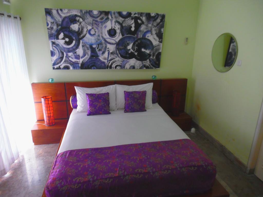 Lazy Monkey Senggigi Phòng bức ảnh